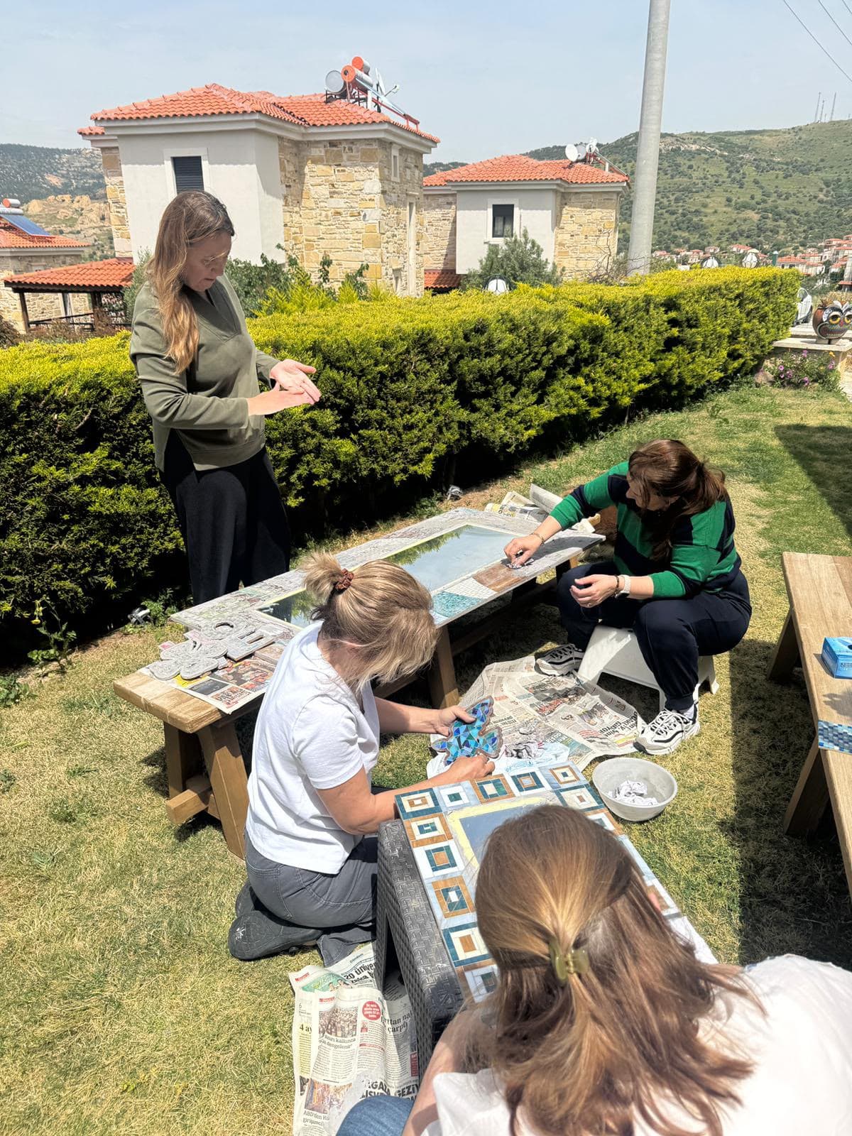 Açık havada sergilenen mozaik çalışma